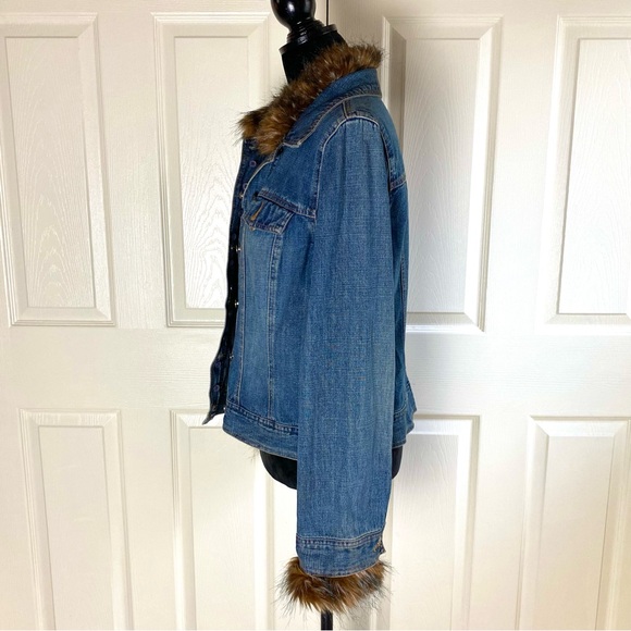 Vintage INC Denim Jacket with Faux Fur Attachments - Picture 3 of 16